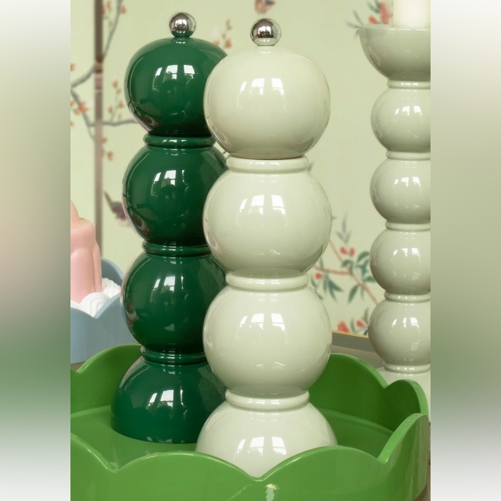 Addison Ross Salt or Pepper Bobble Grinder in Sage - Picture 2 of 6